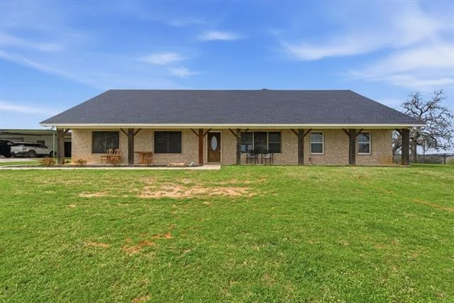 Photo of 301 Rhoades Lane