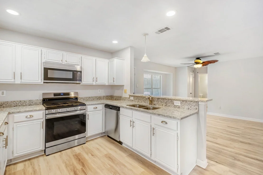 Photo of 2112 Meadowview Drive