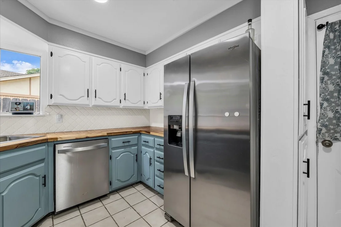 Photo of 913 Montclair Drive