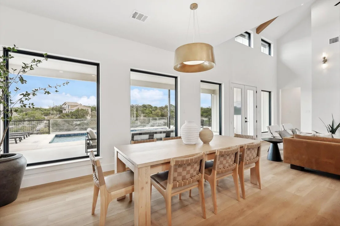 Photo of 1100 Creekview Cove