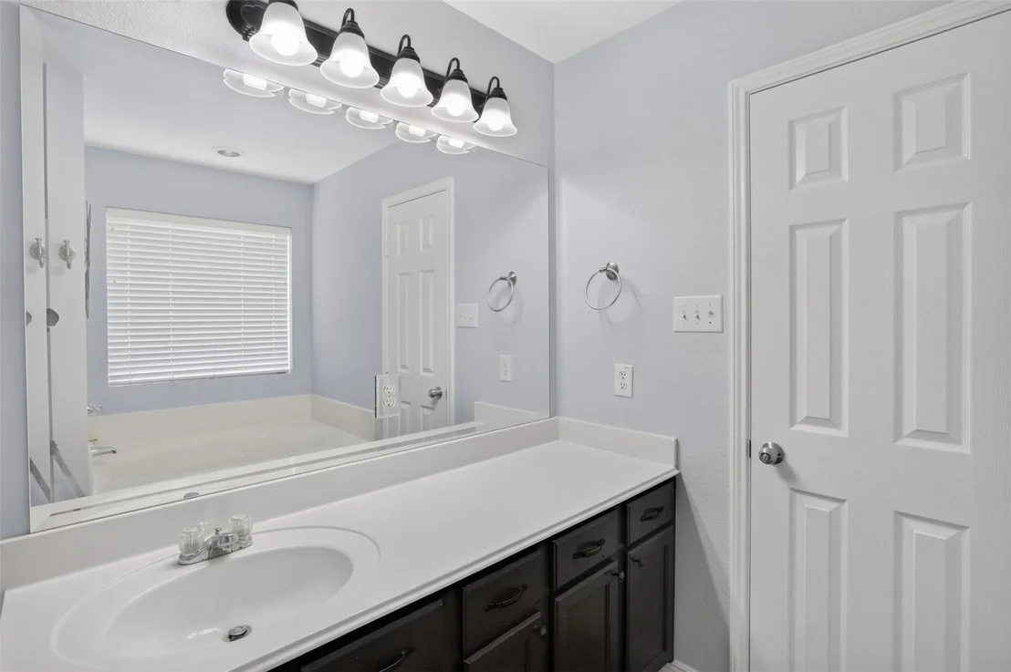 Photo of 9612 Linton Drive