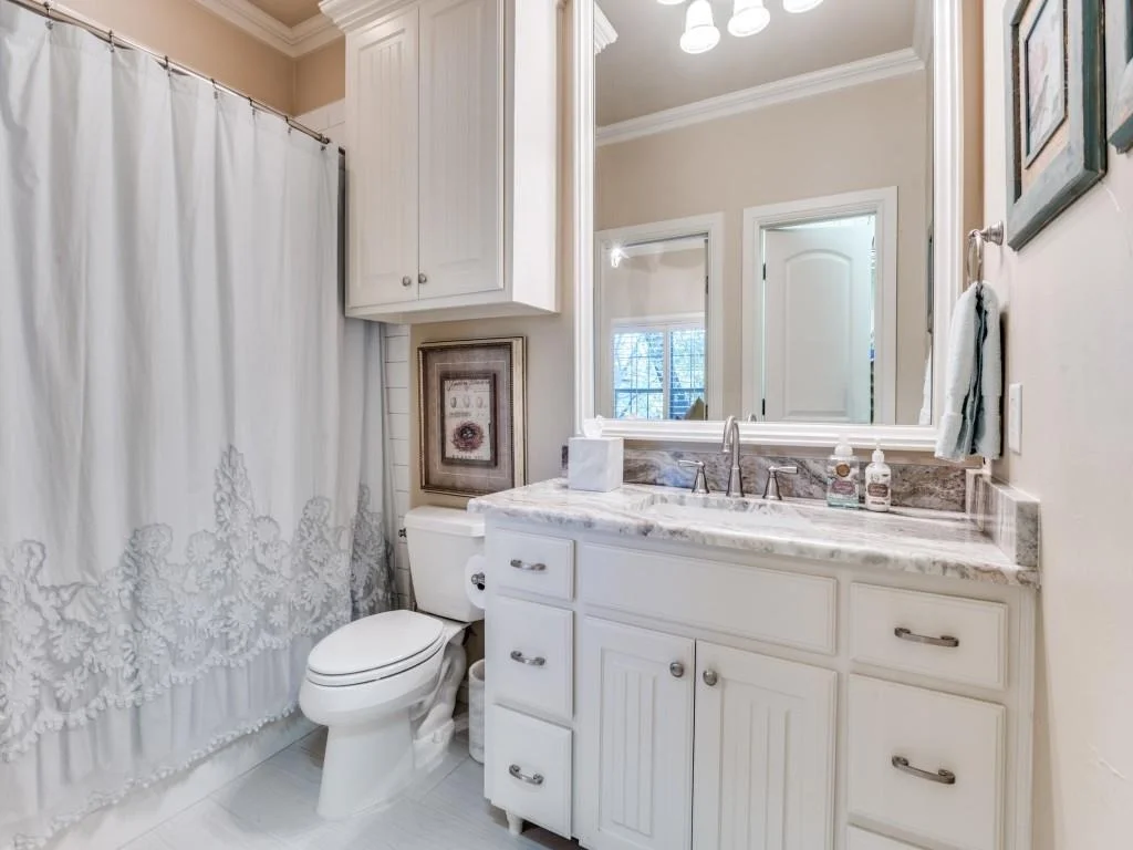 Photo of 701 Regency Court
