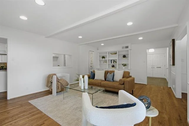 Photo of 939 Blue Lake Circle