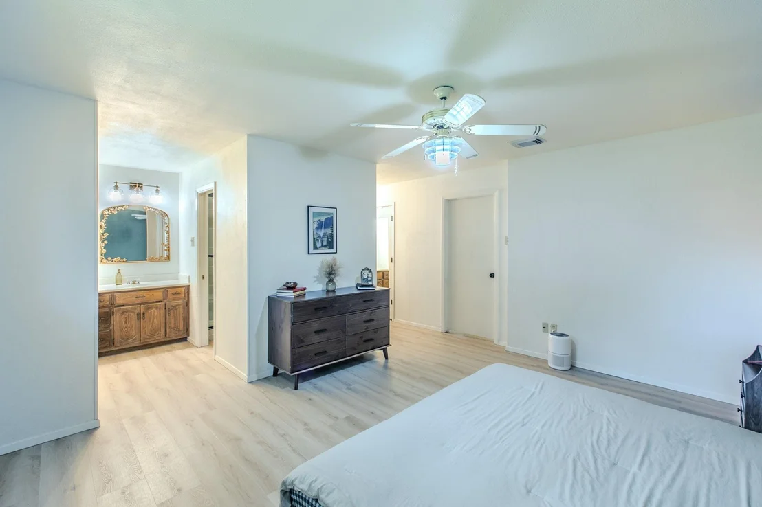 Photo of 1057 Radisson Drive