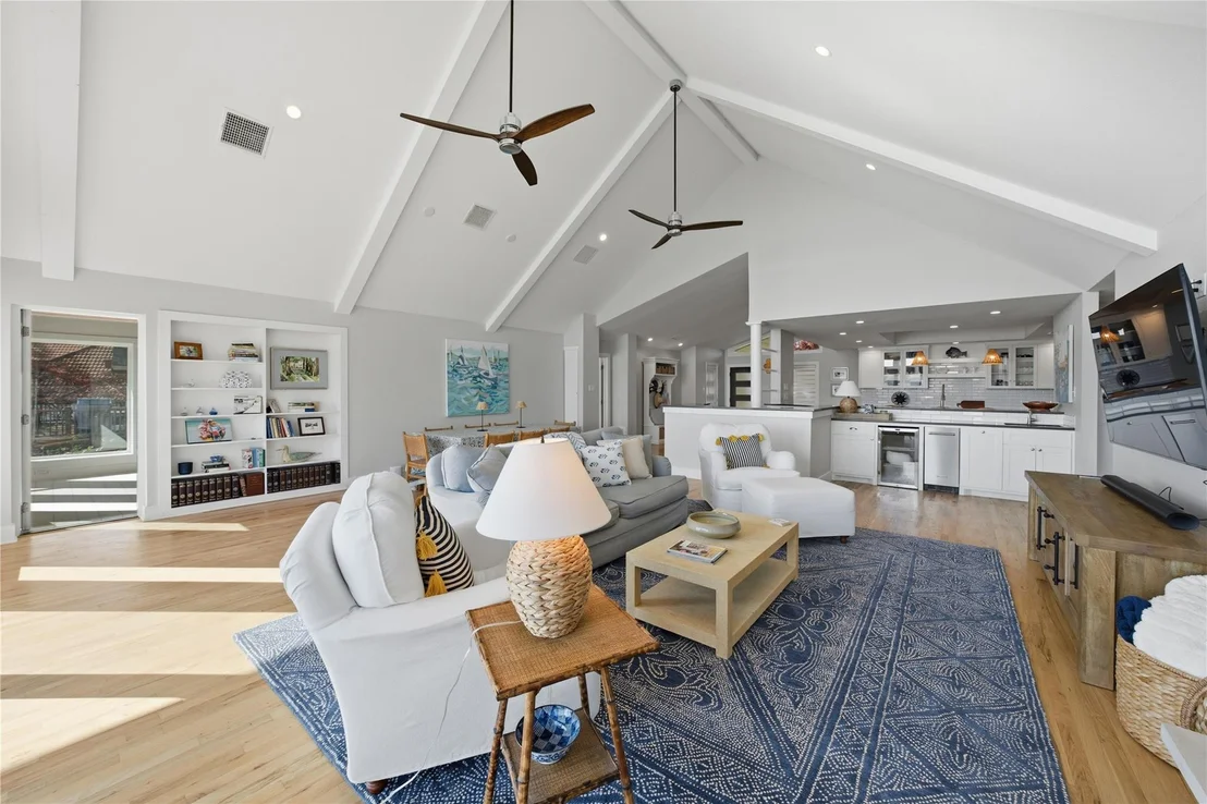Photo of 648 Enchanted Isles Drive