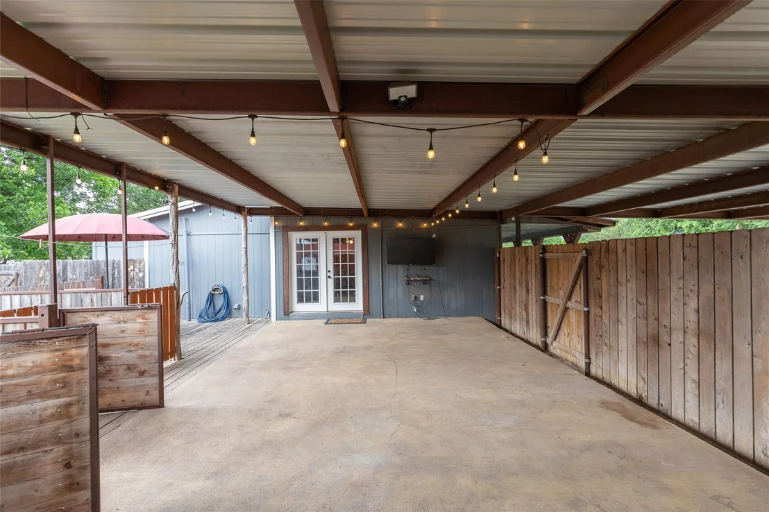 Photo of 102 Scurry Avenue
