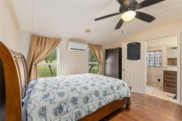 Photo of 3870 Lake Shore Drive