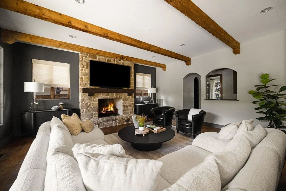 Photo of 3517 Mockingbird Lane