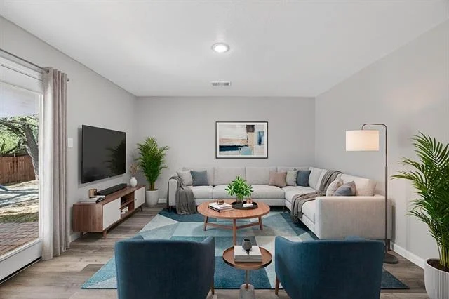 Photo of 614 Lakeside Drive Drive