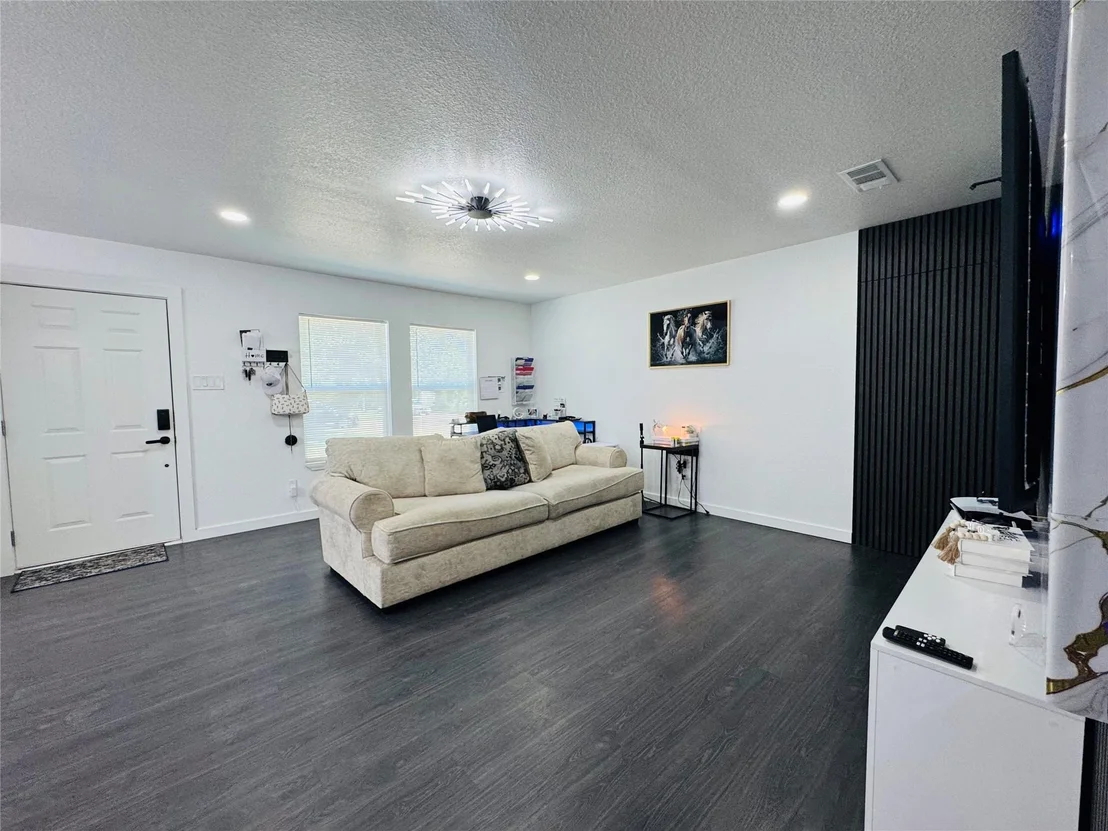 Photo of 3830 Colina Lane