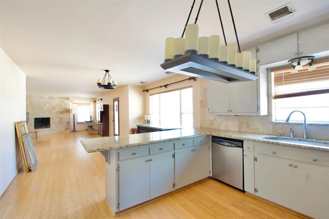 Photo of 819 Pecan Street