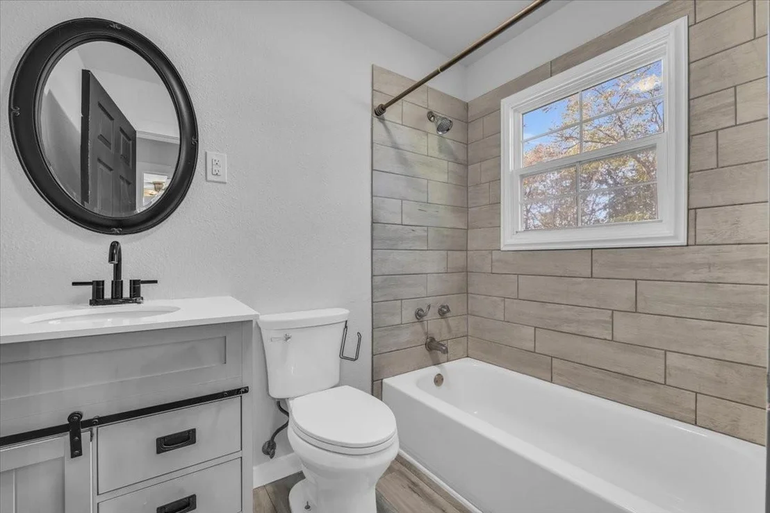 Photo of 211 W Stegall Drive