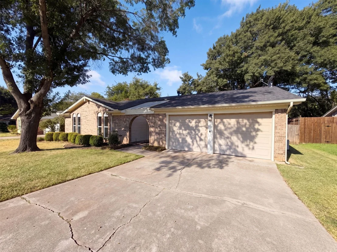 Photo of 2209 Mountainview Drive