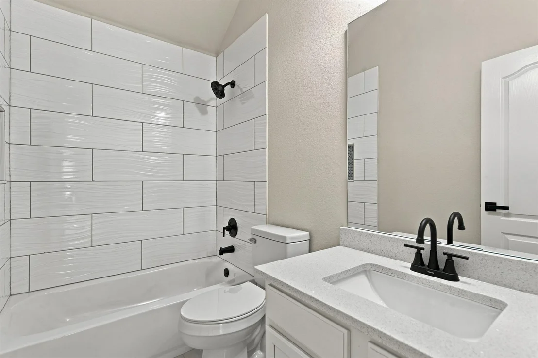 Photo of 1401 Live Oak Lane