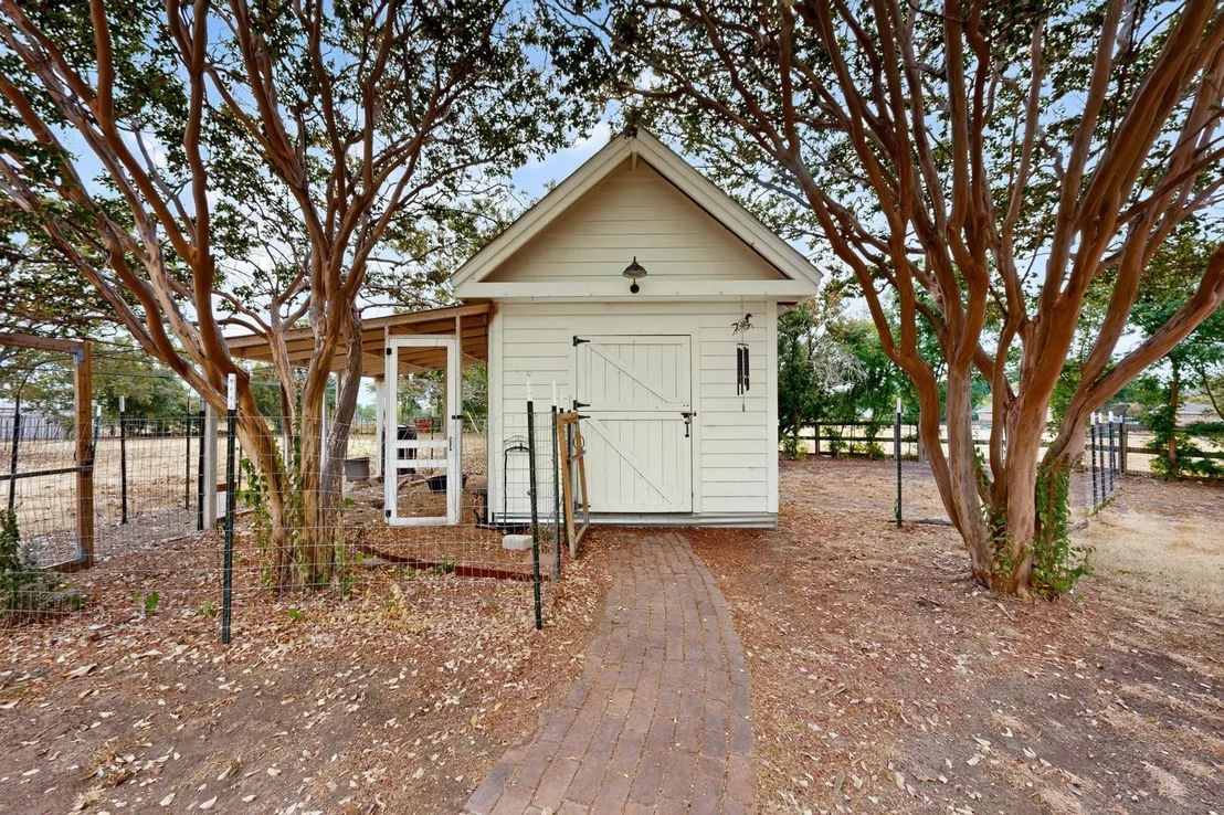 Photo of 2 Trailridge Drive
