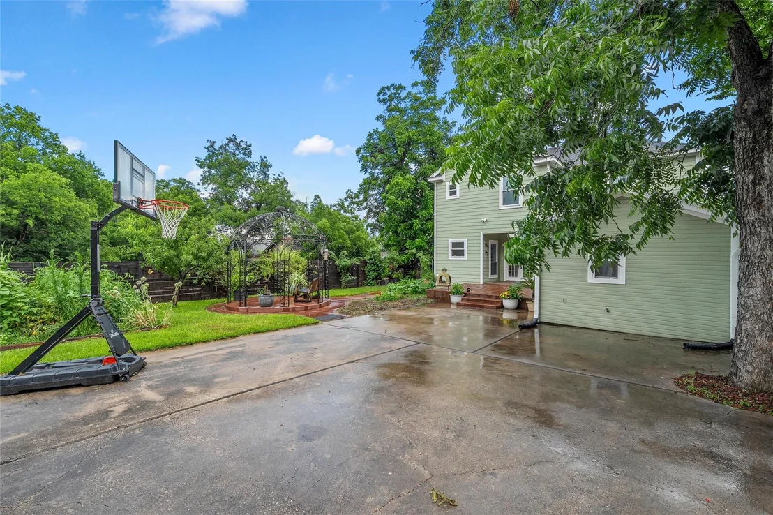 Photo of 1701 Baylor Avenue