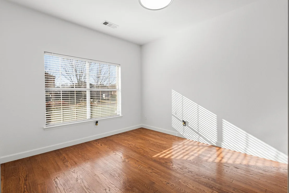 Photo of 2409 Eisenhower Drive