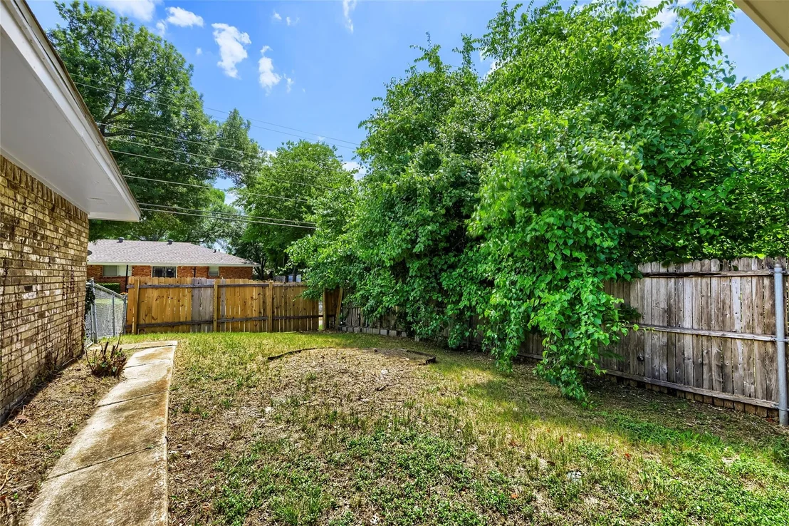 Photo of 814 Oakbluff Drive