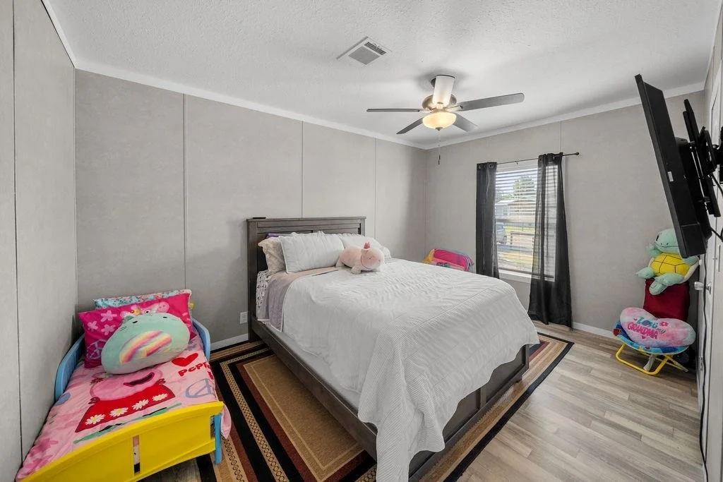 Photo of 827 Cheyenne