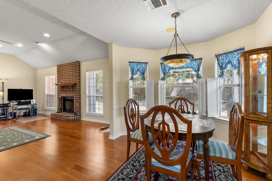 Photo of 2800 Comanche Trail