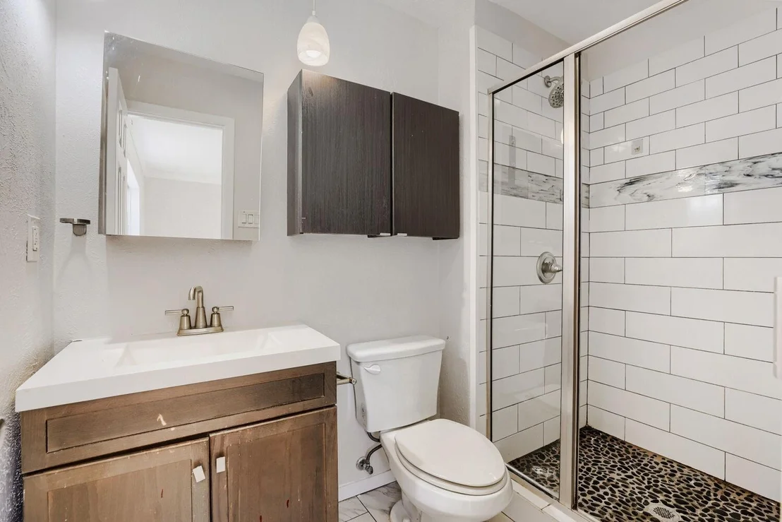 Photo of 1309 Whitehall Drive
