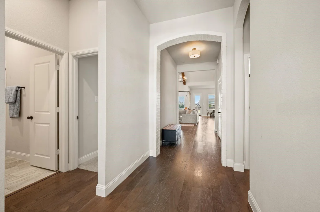 Photo of 8908 Lazy Oak Drive
