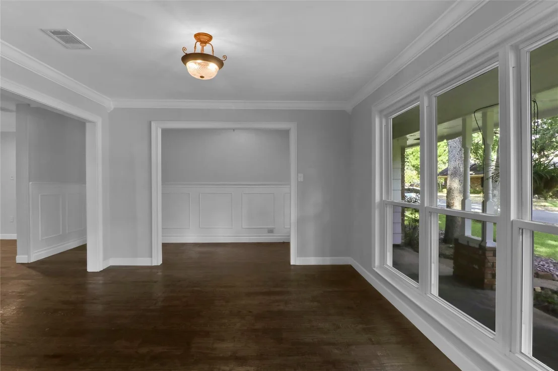 Photo of 2706 Oak Cliff Lane