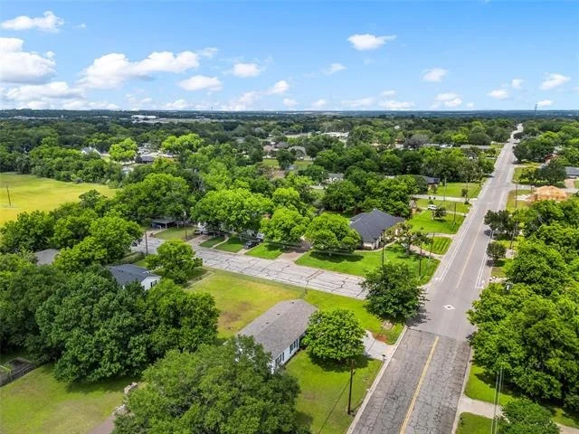 Photo of 3718 Kendall Lane