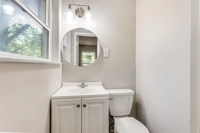 Photo of 1541 Cloverdale Drive