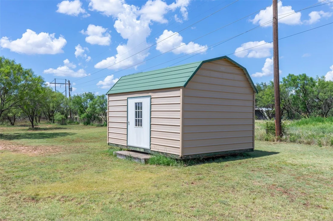 Photo of 7167 Spinks Road