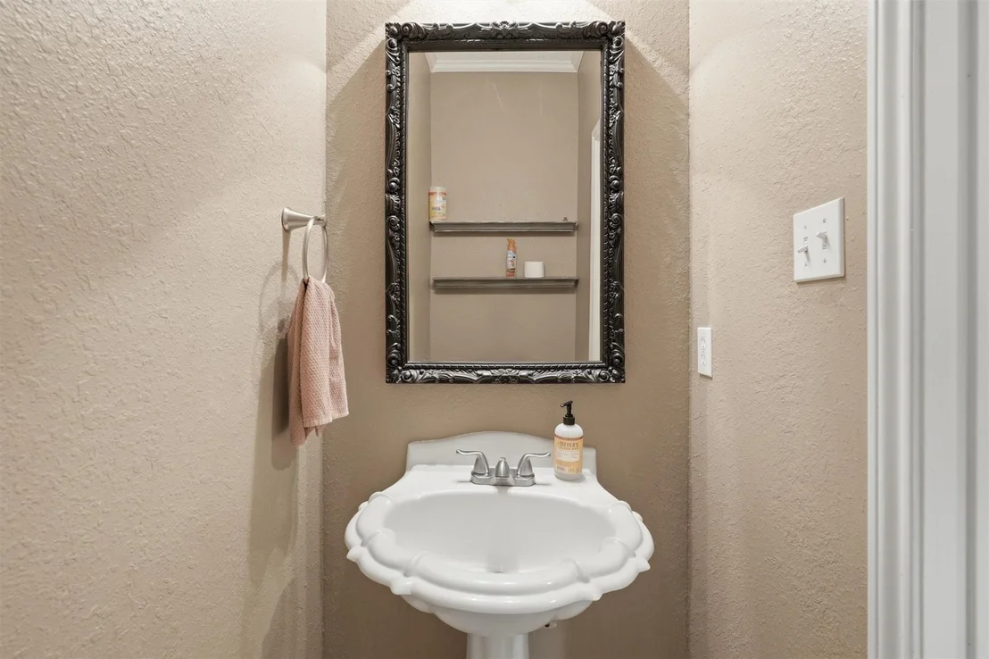 Photo of 609 Carette Drive