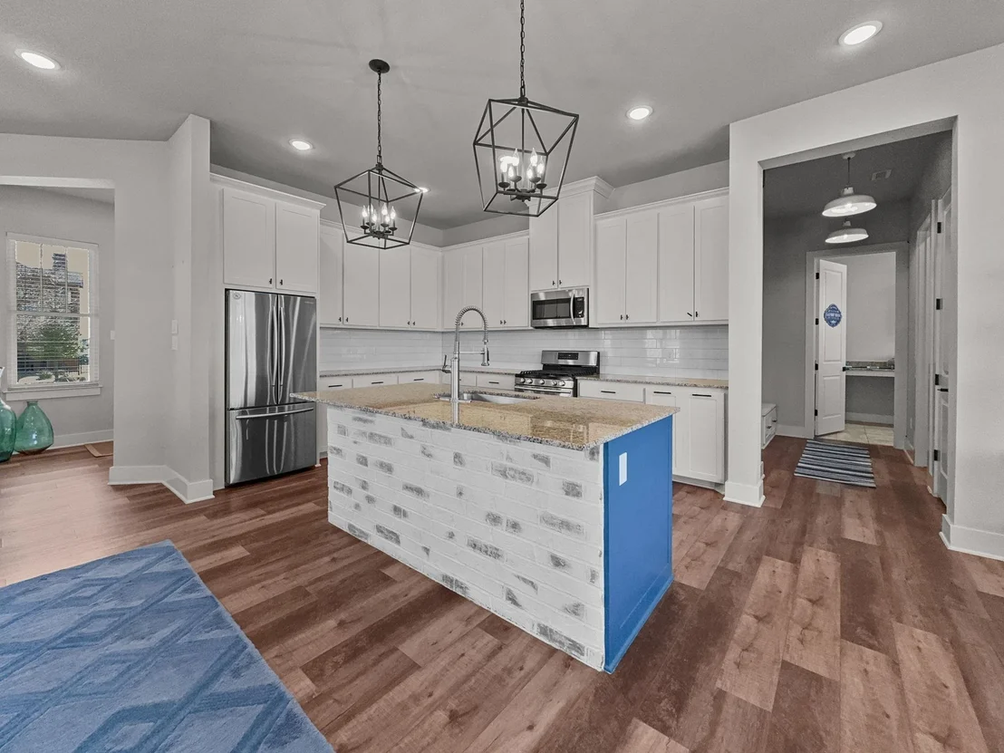 Photo of 1044 Chapel Ridge Road