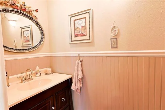 Photo of 1602 Elmwood Drive