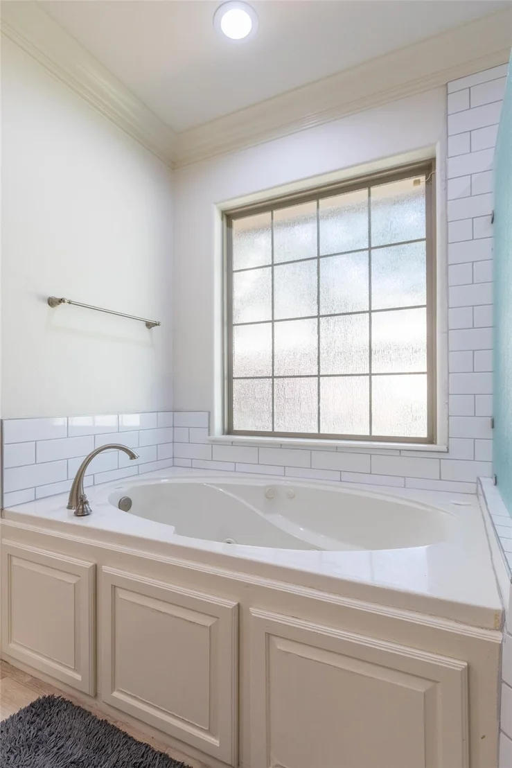 Photo of 2301 Lynbrook Drive