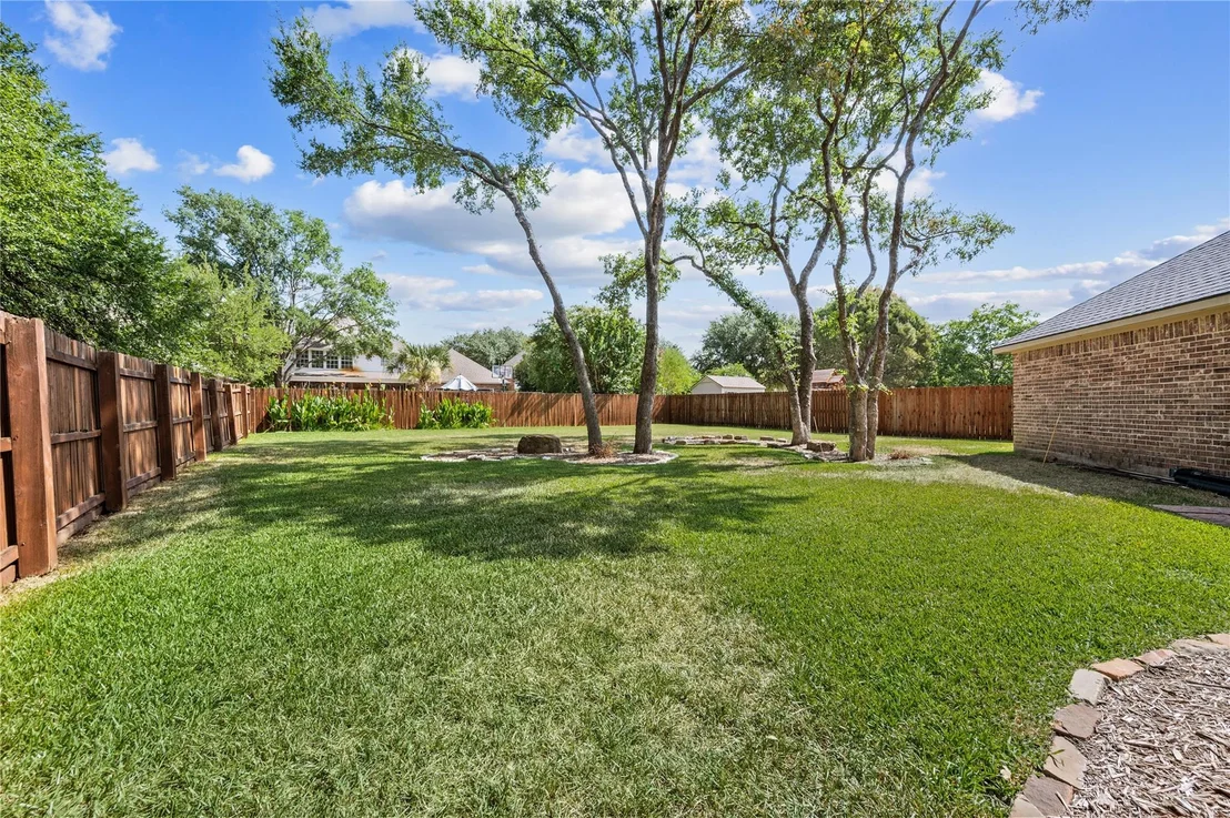 Photo of 1607 Forest Bend Lane