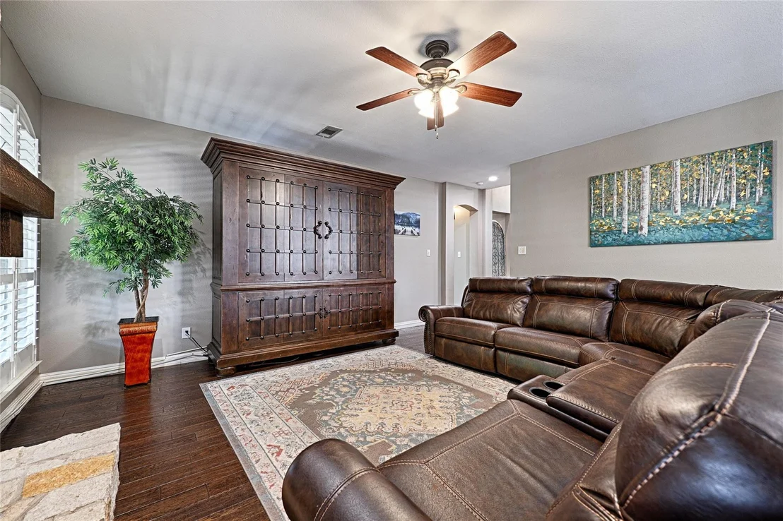 Photo of 114 Westwind Drive