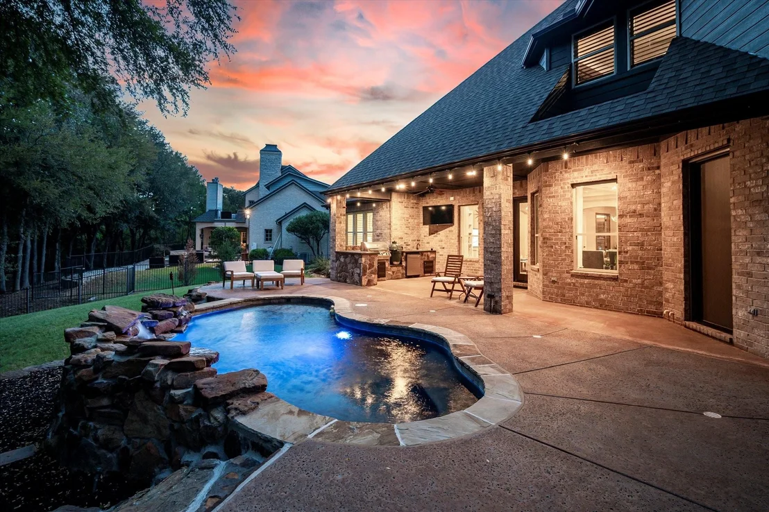 Photo of 512 Clear Vista Drive