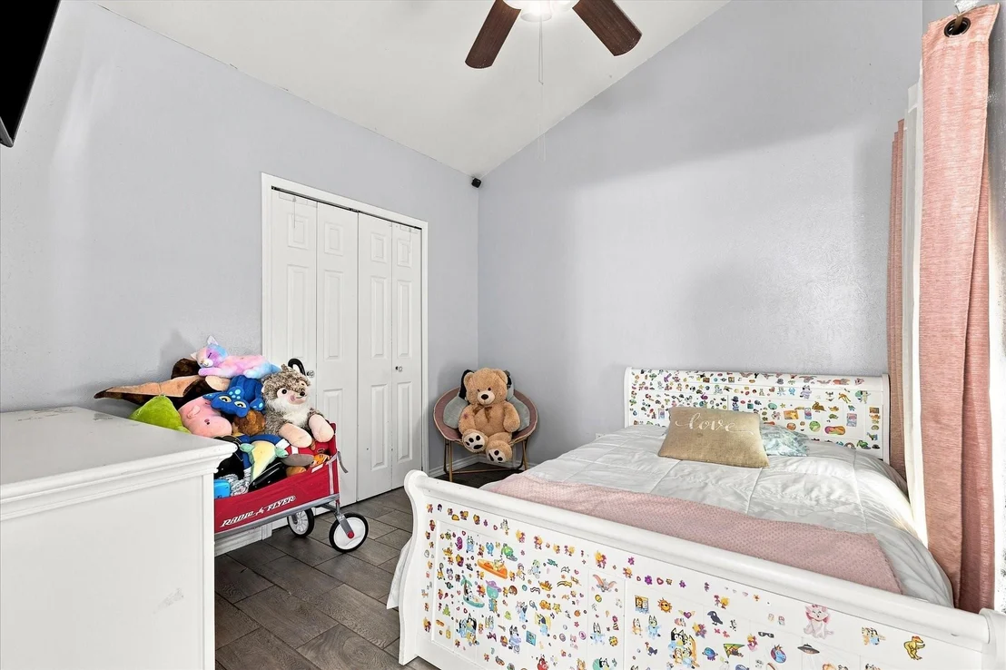 Photo of 420 Vincent Street