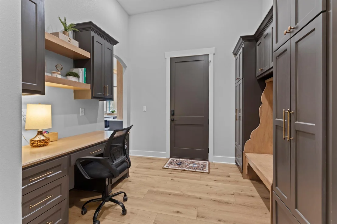 Photo of 23180 Bridle View Drive