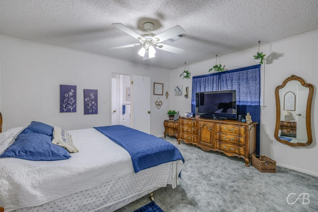 Photo of 155 Lakeview Drive