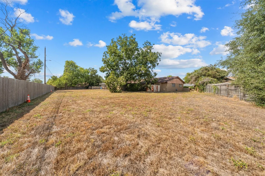 Photo of 1815 Mahalia Drive