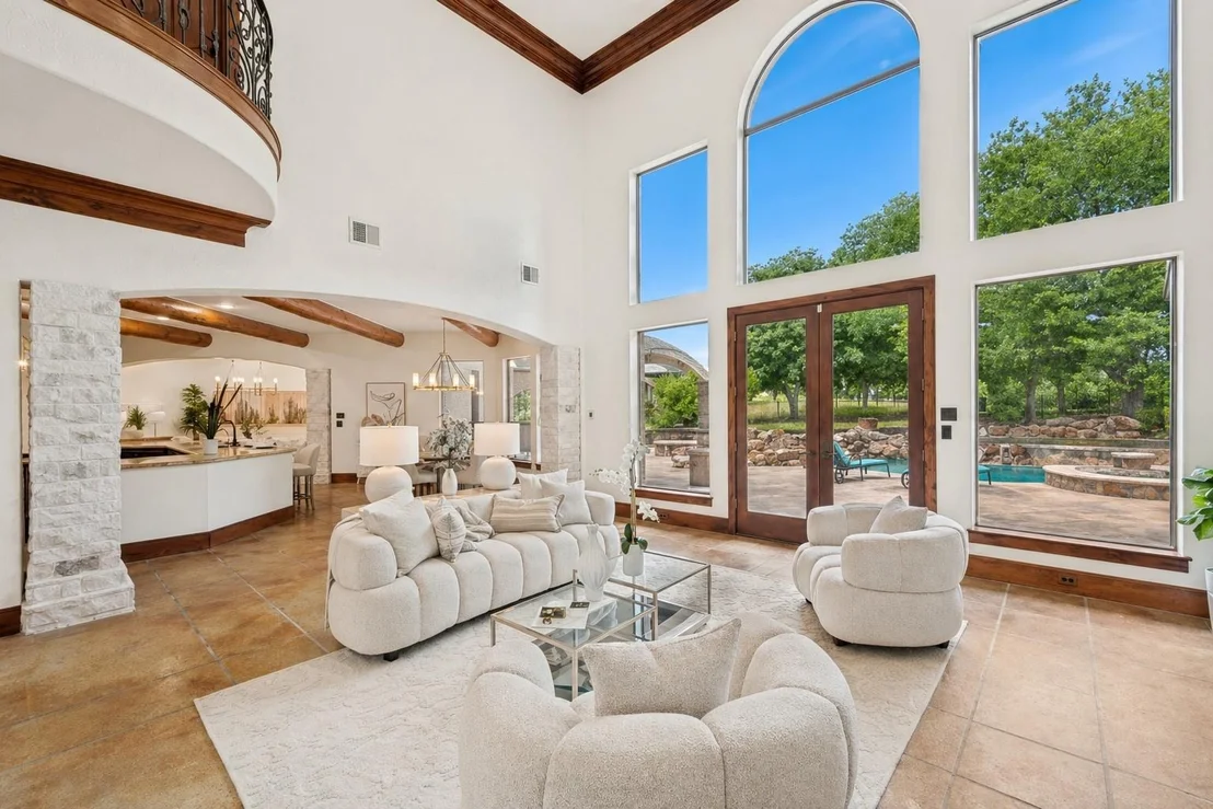 Photo of 2626 Twelve Oaks Lane