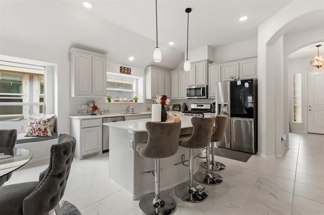 Photo of 908 Madeline Lane