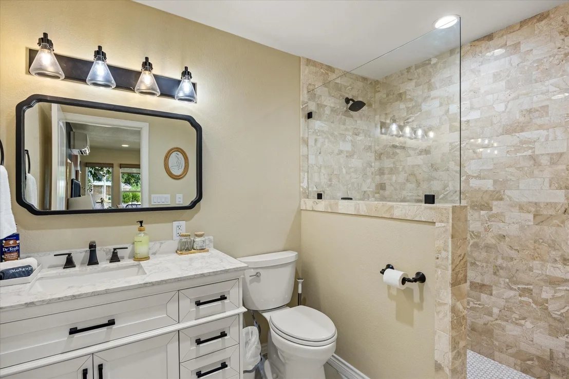 Photo of 4100 Apache Trail Court