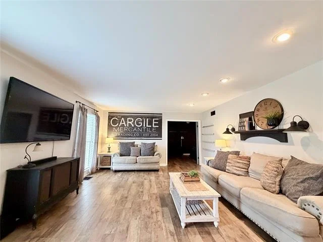 Photo of 809 S Leggett Drive