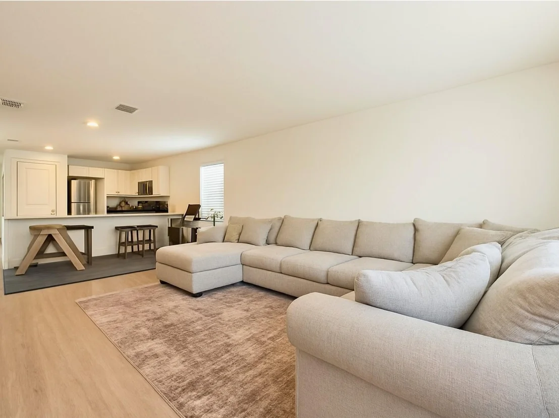 Photo of 902 Blue Heron Drive
