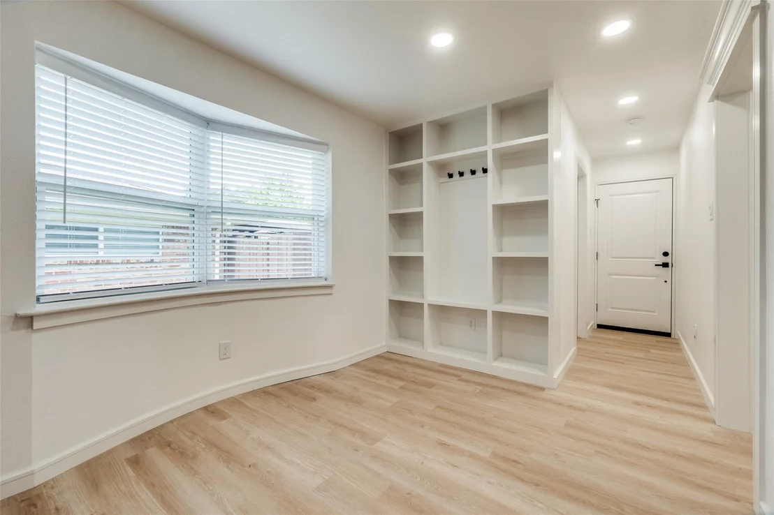 Photo of 5323 Blaney Way