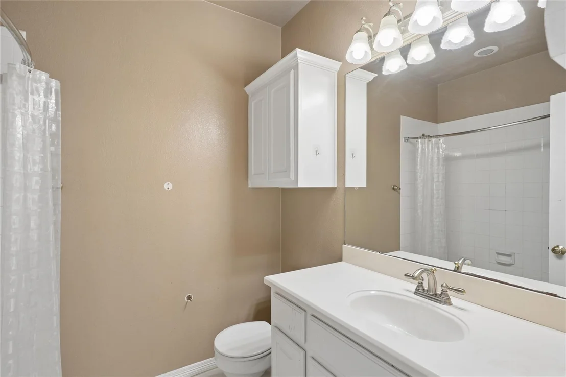 Photo of 43192 Fringewood Drive