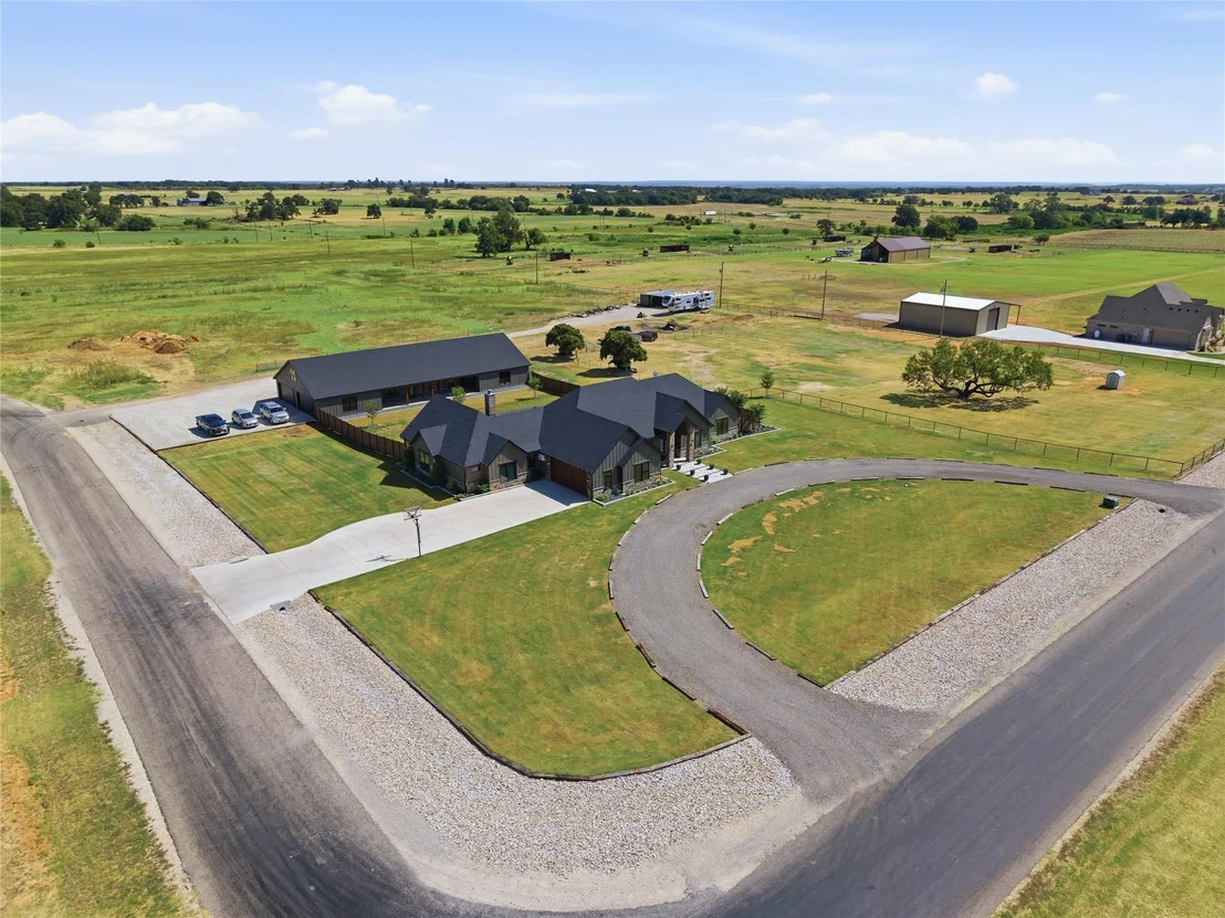 Photo of 2223 Grass Roots Road