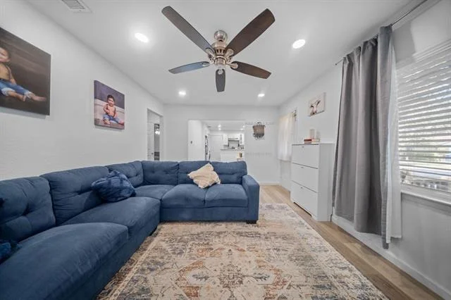 Photo of 1116 Edgefield Drive